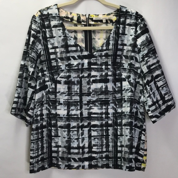 RACHEL Rachel Roy Tops - RACHEL RACHEL ROY Black White V Neck Blouse